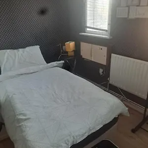 Homestay Away 2, London